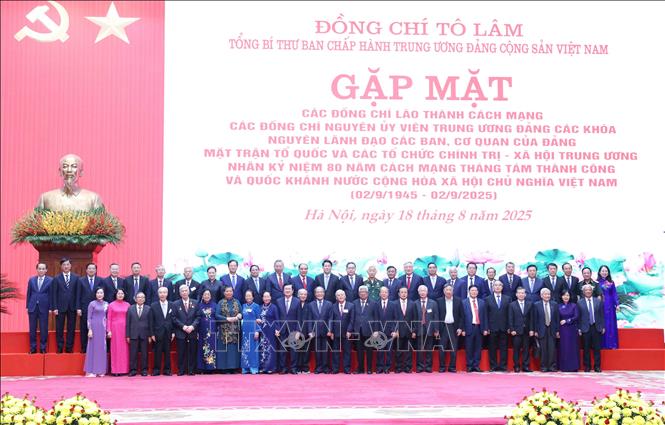 Tổng Bí thư Tô Lâm: Kế thừa thành quả, phát triển những giá trị, tiếp tục đổi mới sáng tạo đáp ứng yêu cầu của thời đại- Ảnh 4.