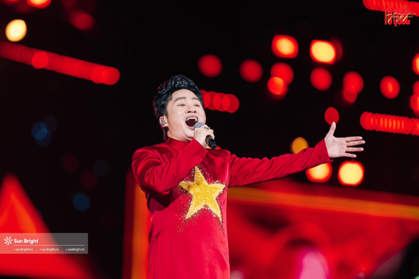 Tùng Dương: Cát-sê cho một bài hát về tình yêu quê hương đất nước là vô giá- Ảnh 1.