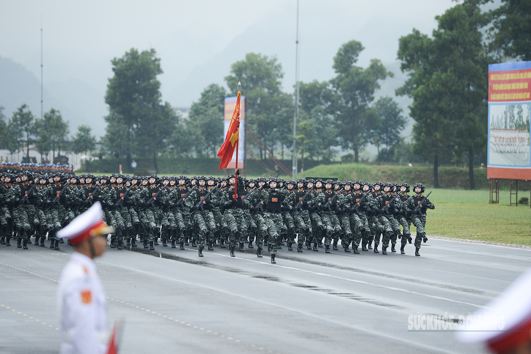 ‘Bông hồng thép’ 18 tuổi trẻ trung trong khối Cảnh sát đặc nhiệm- Ảnh 6.