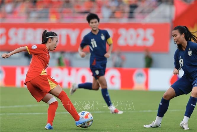 Thắng nữ Thái Lan 3-1, đội tuyển nữ Việt Nam giành Huy chương đồng AFF Cup 2025- Ảnh 2. Thắng nữ Thái Lan 3-1, đội tuyển nữ Việt Nam giành Huy chương đồng AFF Cup 2025- Ảnh 2.
