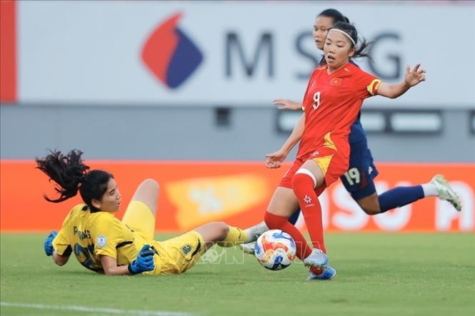 Thắng nữ Thái Lan 3-1, đội tuyển nữ Việt Nam giành Huy chương đồng AFF Cup 2025- Ảnh 3. Thắng nữ Thái Lan 3-1, đội tuyển nữ Việt Nam giành Huy chương đồng AFF Cup 2025- Ảnh 3.
