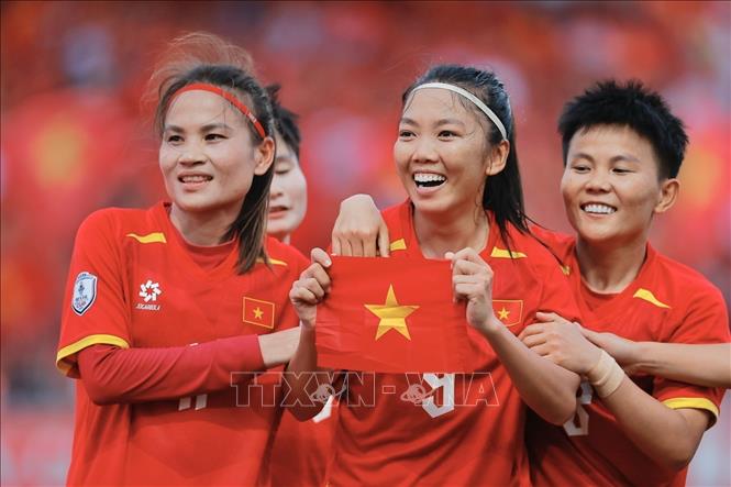 Thắng nữ Thái Lan 3-1, đội tuyển nữ Việt Nam giành Huy chương đồng AFF Cup 2025- Ảnh 6. Thắng nữ Thái Lan 3-1, đội tuyển nữ Việt Nam giành Huy chương đồng AFF Cup 2025- Ảnh 6.