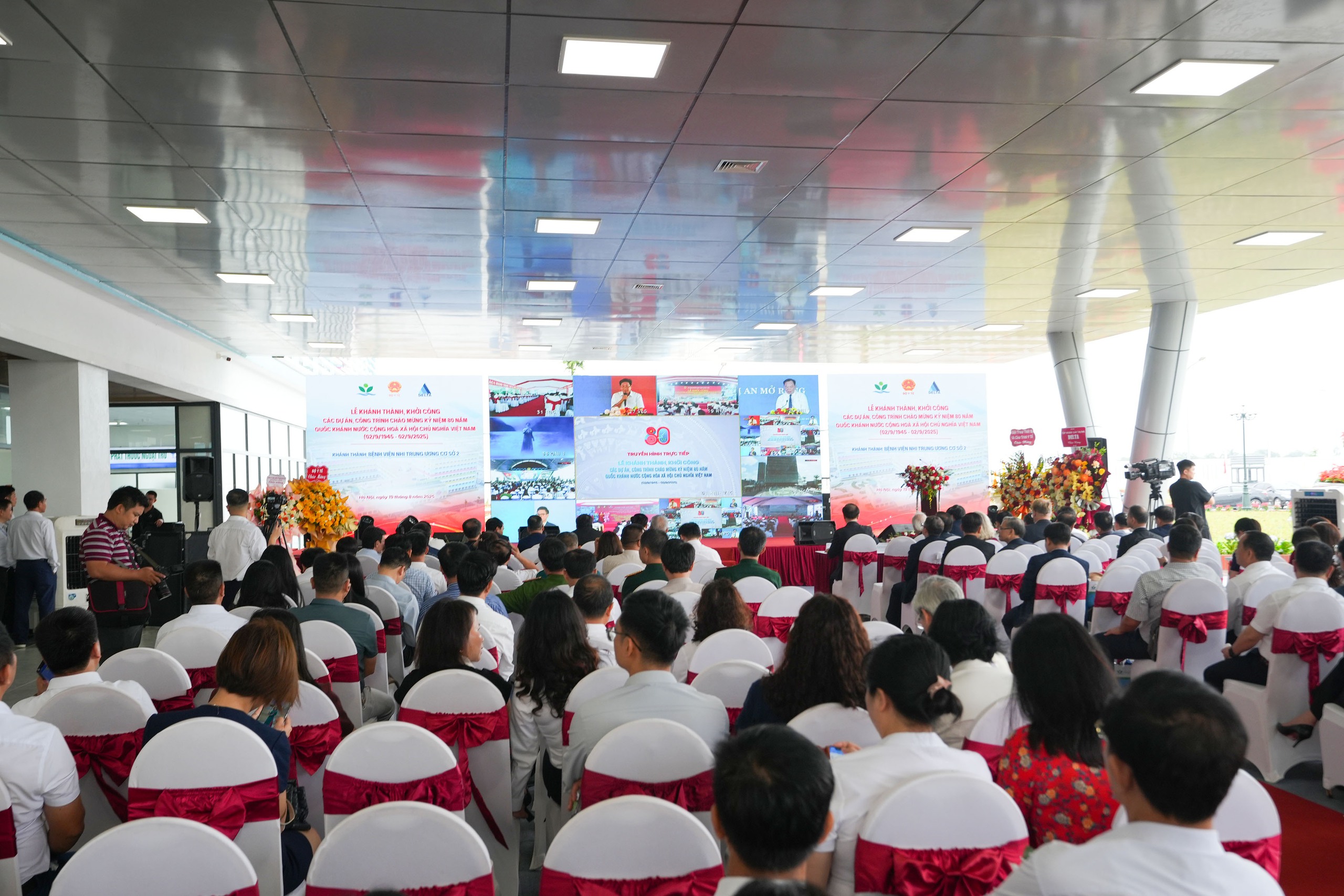 Thêm 300 giường bệnh nhi khoa vào hoạt động, góp phần xây dựng hệ thống y tế công bằng, vì sức khỏe trẻ em Việt Nam- Ảnh 9.