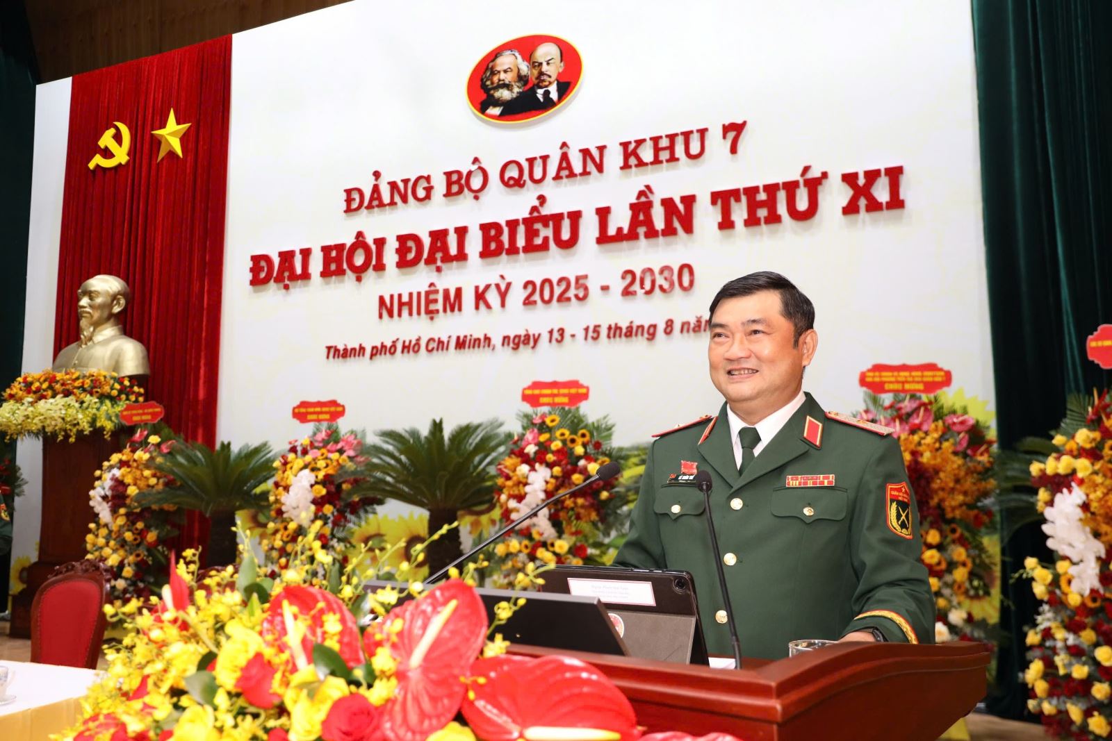'Đại hội không giấy' - Dấu ấn đổi mới, sáng tạo của Đảng bộ Quân khu 7- Ảnh 2.