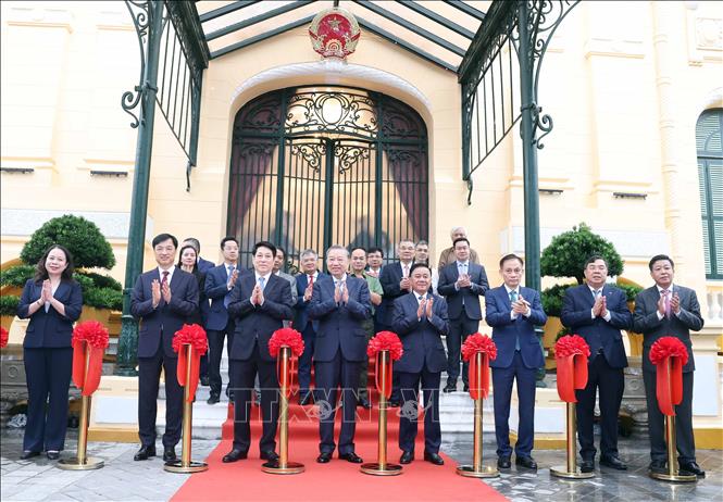 Tổng Bí thư và Chủ tịch nước dự Lễ bàn giao Trụ sở làm việc Cơ quan Chủ tịch nước- Ảnh 3. Tổng Bí thư và Chủ tịch nước dự Lễ bàn giao Trụ sở làm việc Cơ quan Chủ tịch nước- Ảnh 3.