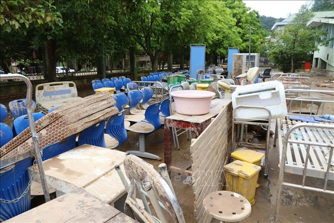 Hỗ trợ 500 bồn chứa nước cho người dân vùng lũ Nghệ An- Ảnh 1.