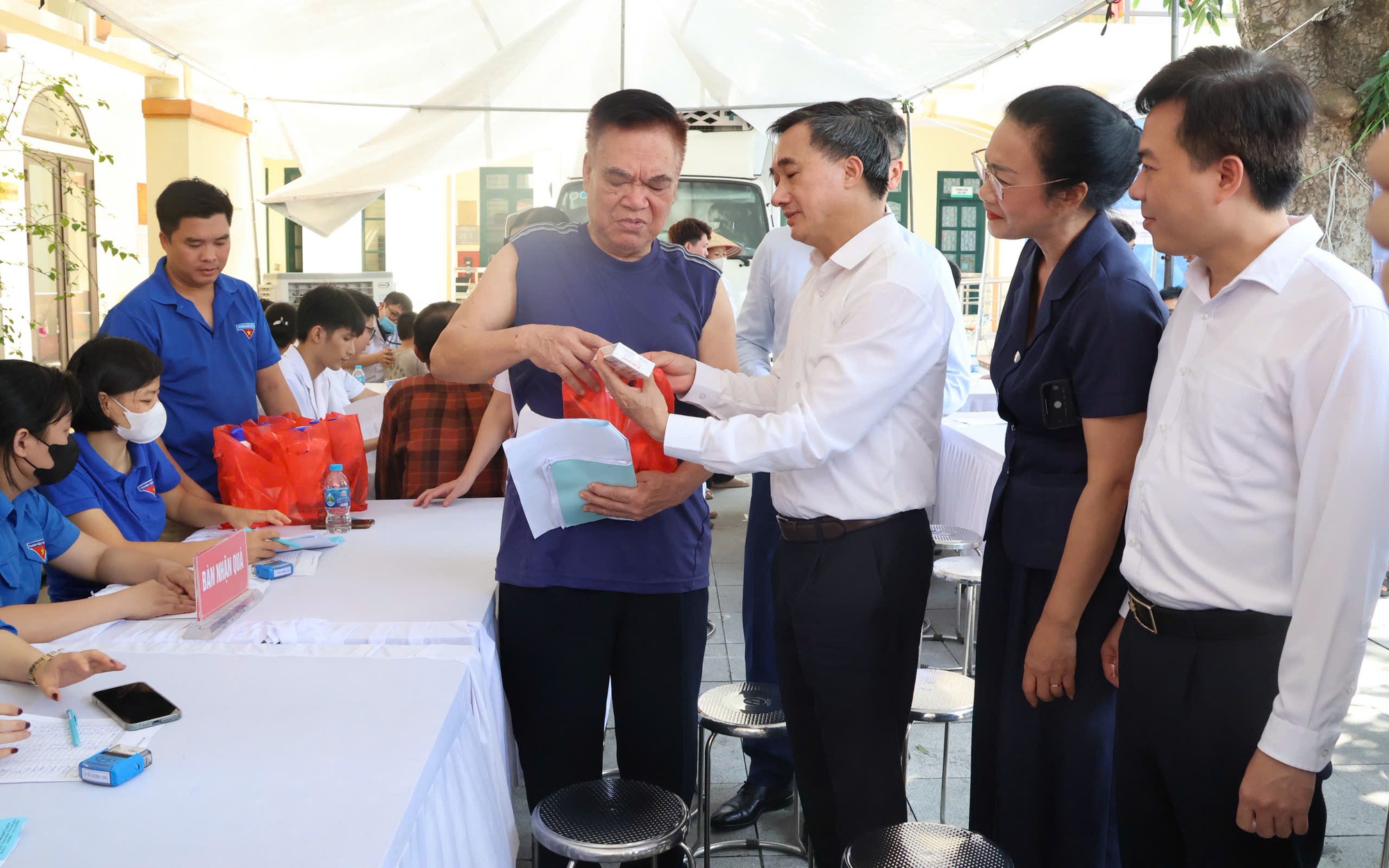 Thứ trưởng Trần Văn Thuấn: Y tế thông minh xoá khoảng cách giữa công nghệ cao và y tế cơ sở 
