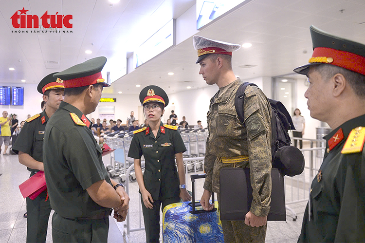 Đoàn quân nhân Nga đến Hà Nội tham gia diễu binh, diễu hành kỷ niệm Quốc khánh 2/9- Ảnh 4. Đoàn quân nhân Nga đến Hà Nội tham gia diễu binh, diễu hành kỷ niệm Quốc khánh 2/9- Ảnh 4.