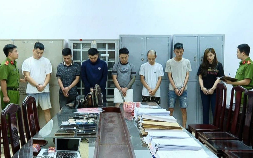 Bắt nhóm cho vay ‘tín dụng đen’ thu lợi bất chính hàng tỷ đồng- Ảnh 2.