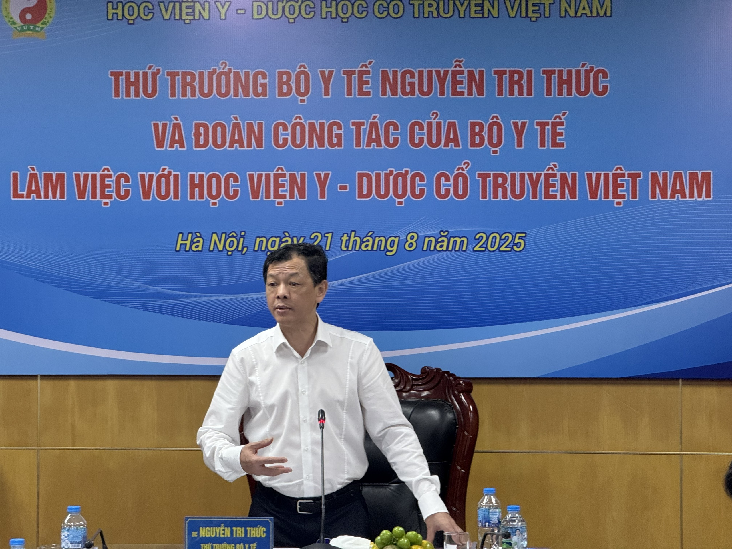 Tiếp tục đổi mới, đẩy mạnh ứng dụng công nghệ trong đào tạo nhân lực y dược học cổ truyền chất lượng cao - Ảnh 4.