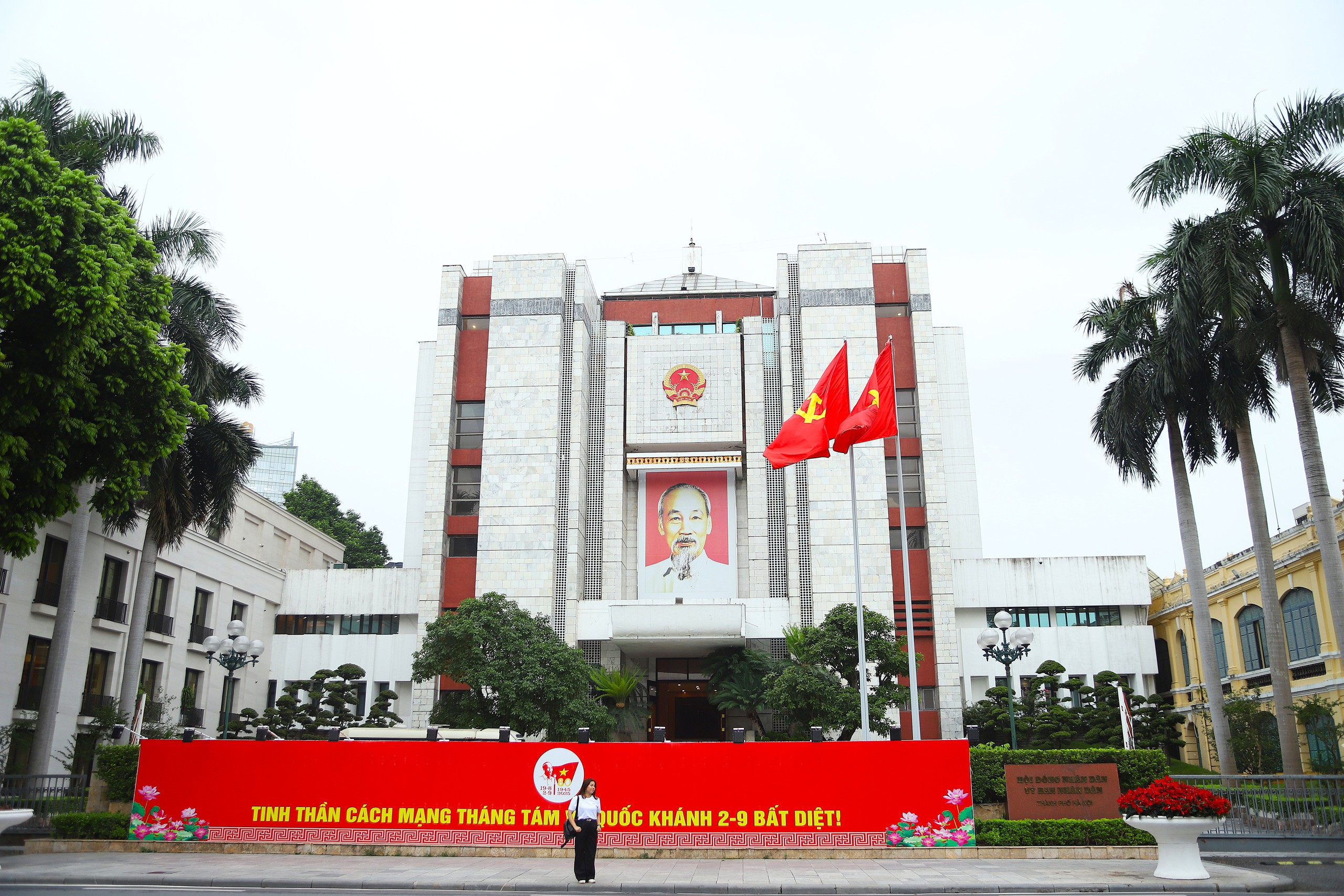 Hà Nội rực rỡ cờ hoa chào mừng Quốc khánh 2/9- Ảnh 3.