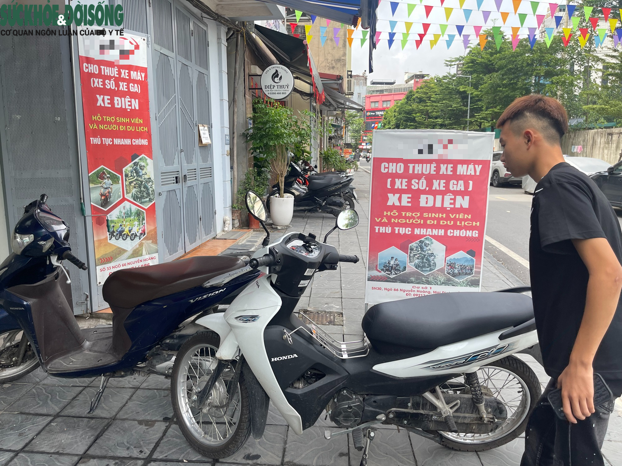 Nhu cầu thuê xe máy tăng mạnh trước Lễ diễu binh, diễu hành dịp Quốc khánh 2/9- Ảnh 2. Nhu cầu thuê xe máy tăng mạnh trước Lễ diễu binh, diễu hành dịp Quốc khánh 2/9- Ảnh 2.