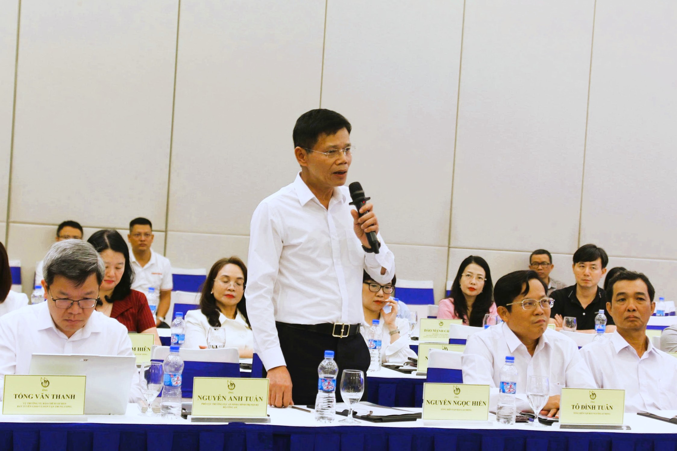 Diễn đàn Tổng biên tập 2025: Chuyển đổi số không chỉ là yêu cầu mà là sự sống còn đối với báo chí- Ảnh 6. Diễn đàn Tổng biên tập 2025: Chuyển đổi số không chỉ là yêu cầu mà là sự sống còn đối với báo chí- Ảnh 6.