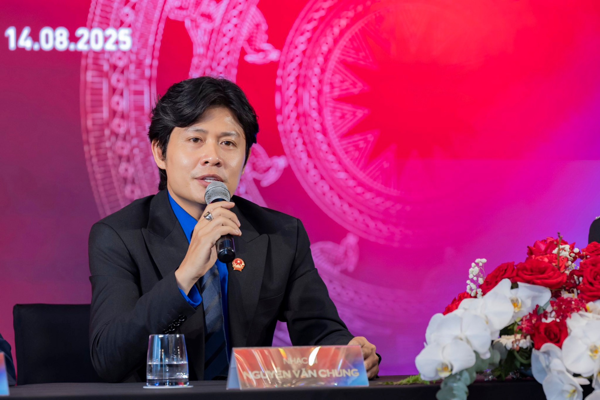 Sau 'Viết tiếp câu chuyện hòa bình', nhạc phim 'Mưa đỏ' của Nguyễn Văn Chung có gì đặc biệt?- Ảnh 2. Sau 'Viết tiếp câu chuyện hòa bình', nhạc phim 'Mưa đỏ' của Nguyễn Văn Chung có gì đặc biệt?- Ảnh 2.