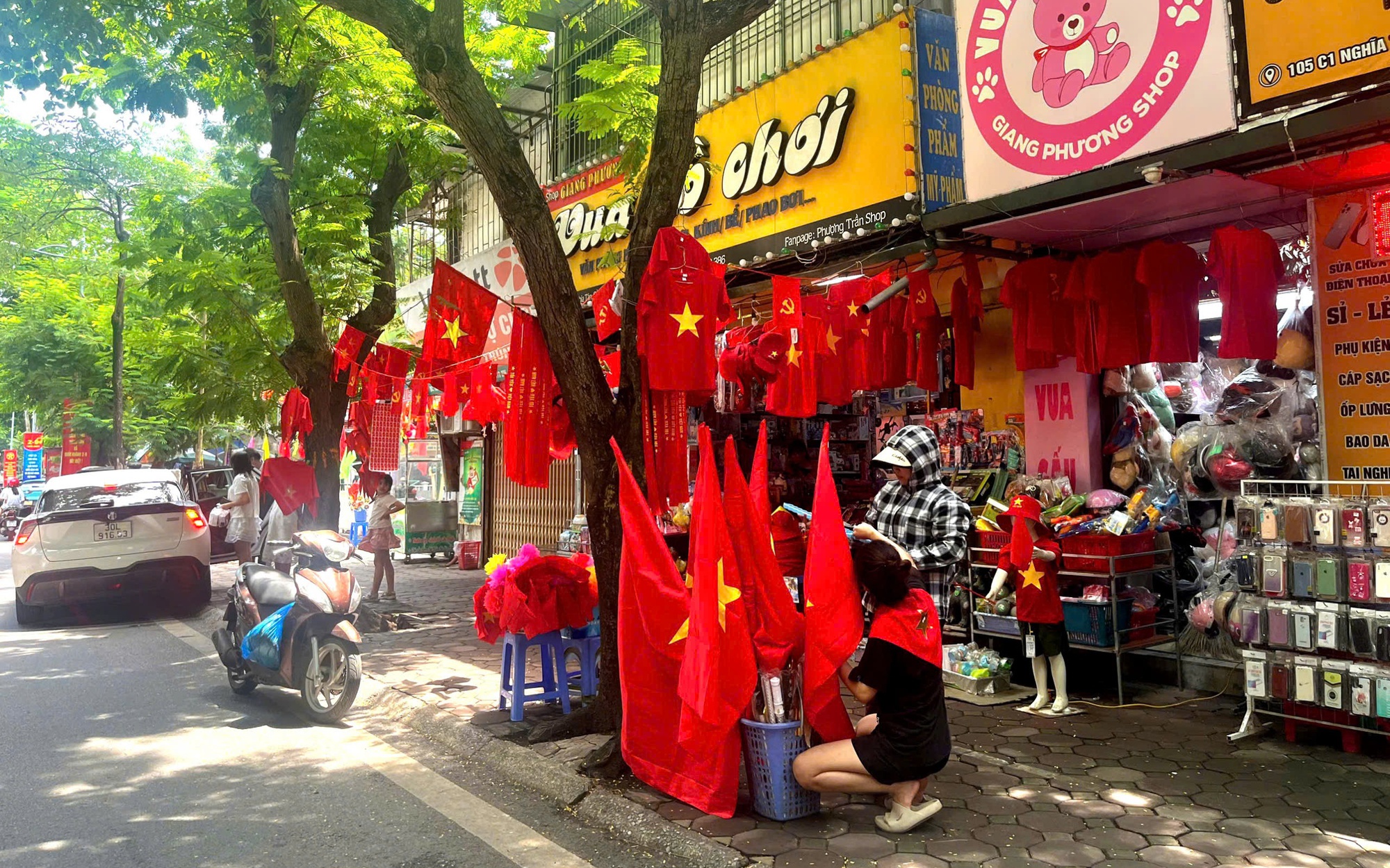 Tuyệt đối không làm những điều này khi đi xem diễu binh, diễu hành nếu không muốn mất tiền, phạt tù- Ảnh 5.