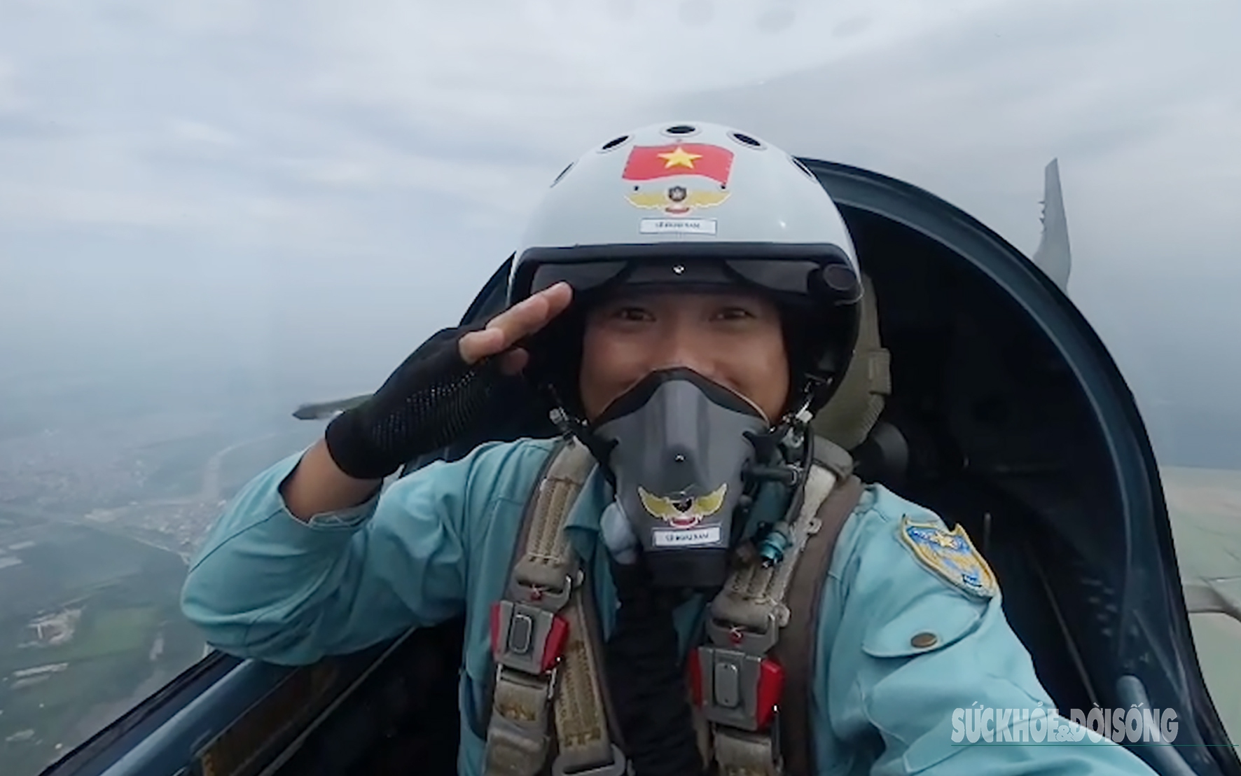 Mãn nhãn ‘Hổ mang chúa’ Su-30MK2 bay qua Quảng trường Ba Đình, sẵn sàng cho đại lễ Quốc khánh