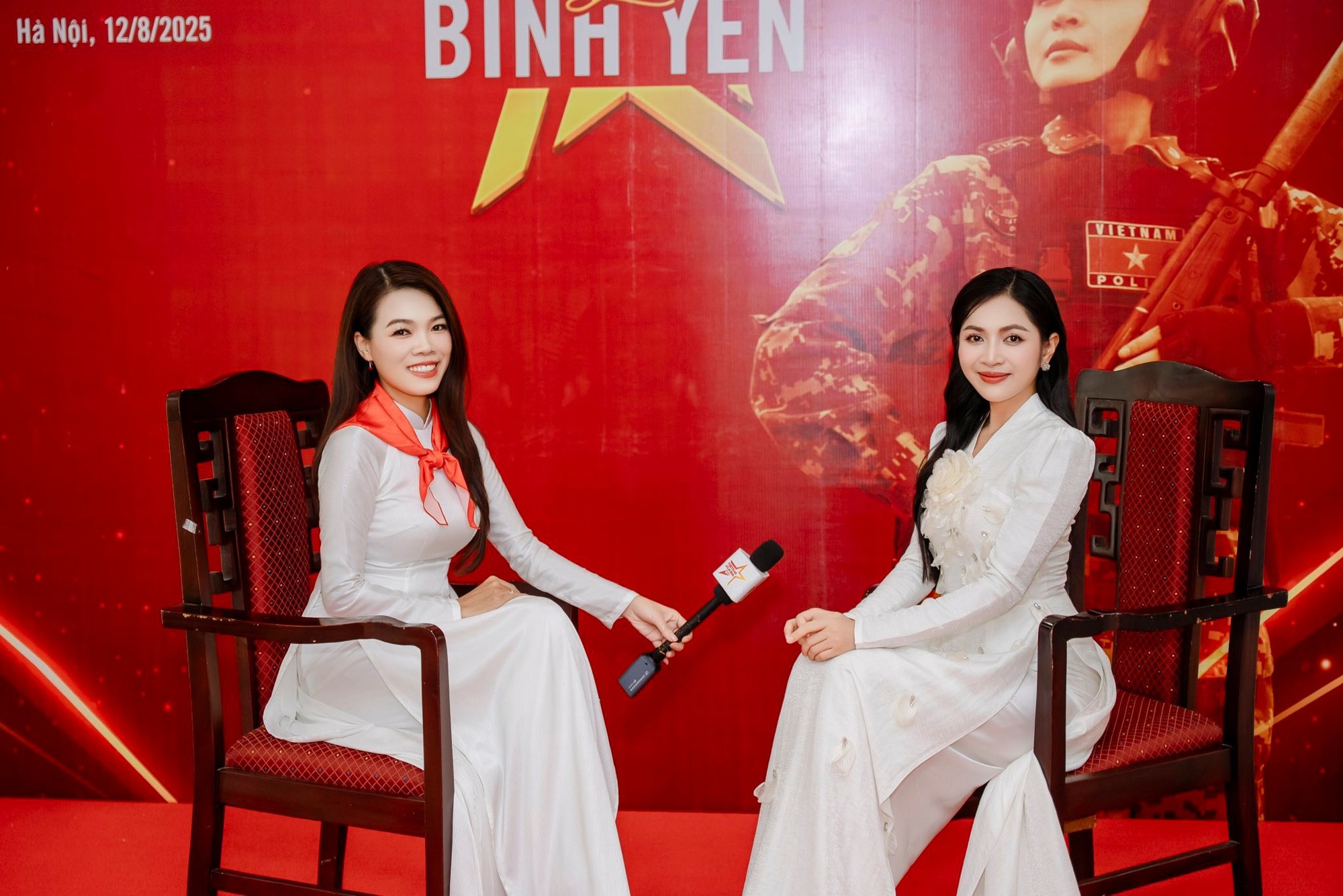 Ca sĩ Duyên Quỳnh: 'Viết tiếp câu chuyện hoà bình từng bị từ chối biểu diễn vì... không nổi tiếng'- Ảnh 4. Ca sĩ Duyên Quỳnh: 'Viết tiếp câu chuyện hoà bình từng bị từ chối biểu diễn vì... không nổi tiếng'- Ảnh 4.