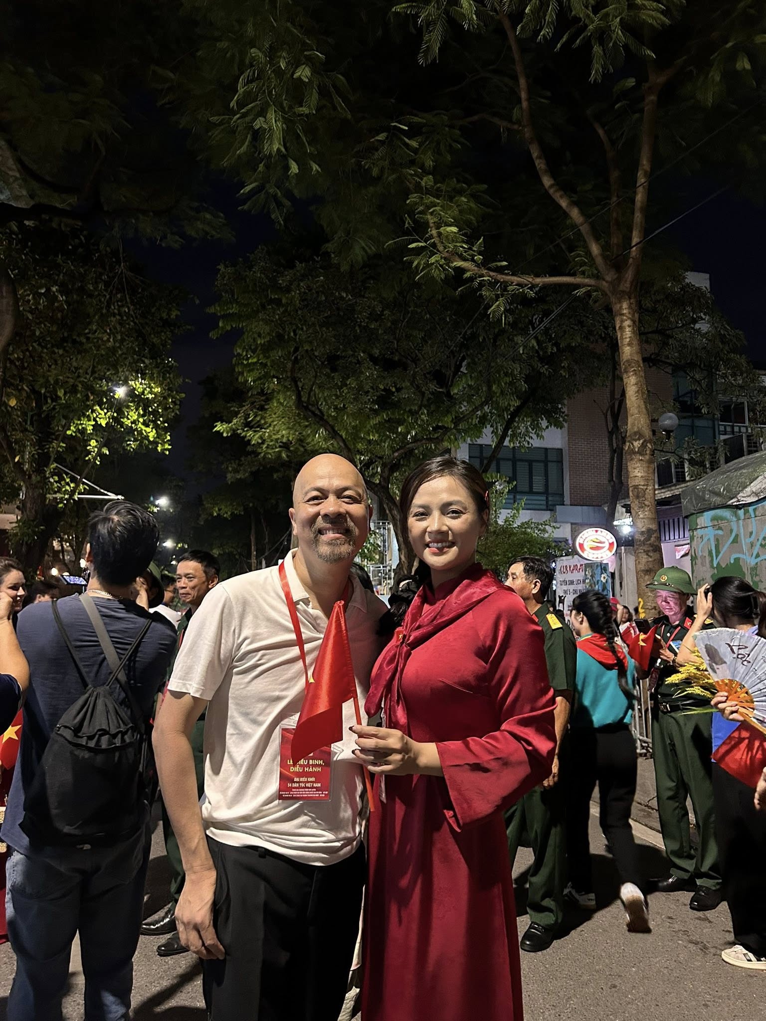 Hồng Diễm gây chú ý trong ngày hợp luyện diễu hành A80- Ảnh 11. Hồng Diễm gây chú ý trong ngày hợp luyện diễu hành A80- Ảnh 11.