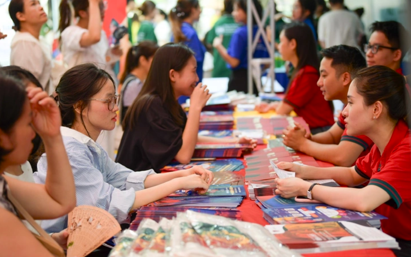 Có nên từ chối nhập học đại học để xét tuyển bổ sung?