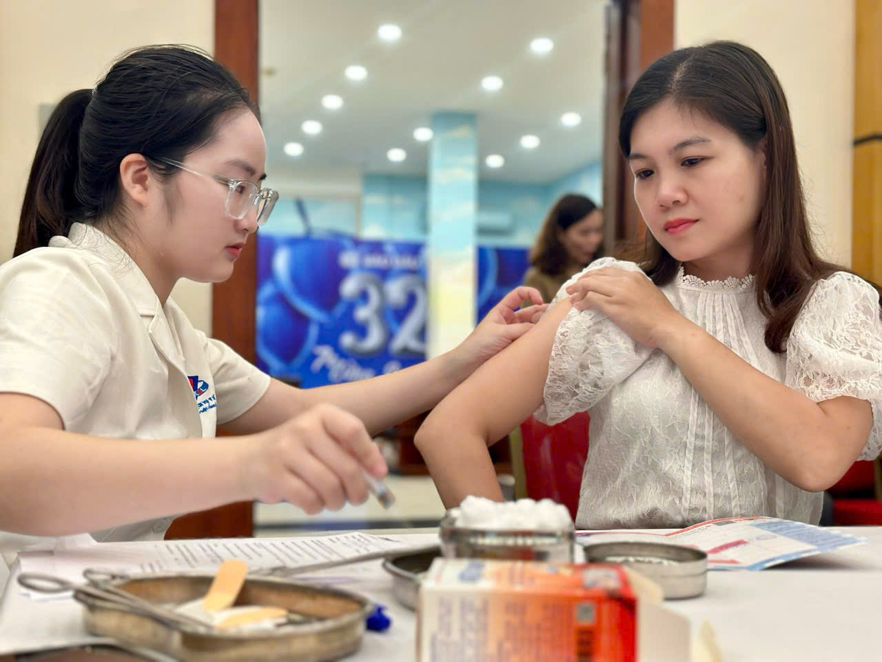 Cúm mùa và những biến chứng nguy hiểm không được xem nhẹ- Ảnh 1. Cúm mùa và những biến chứng nguy hiểm không được xem nhẹ- Ảnh 1.