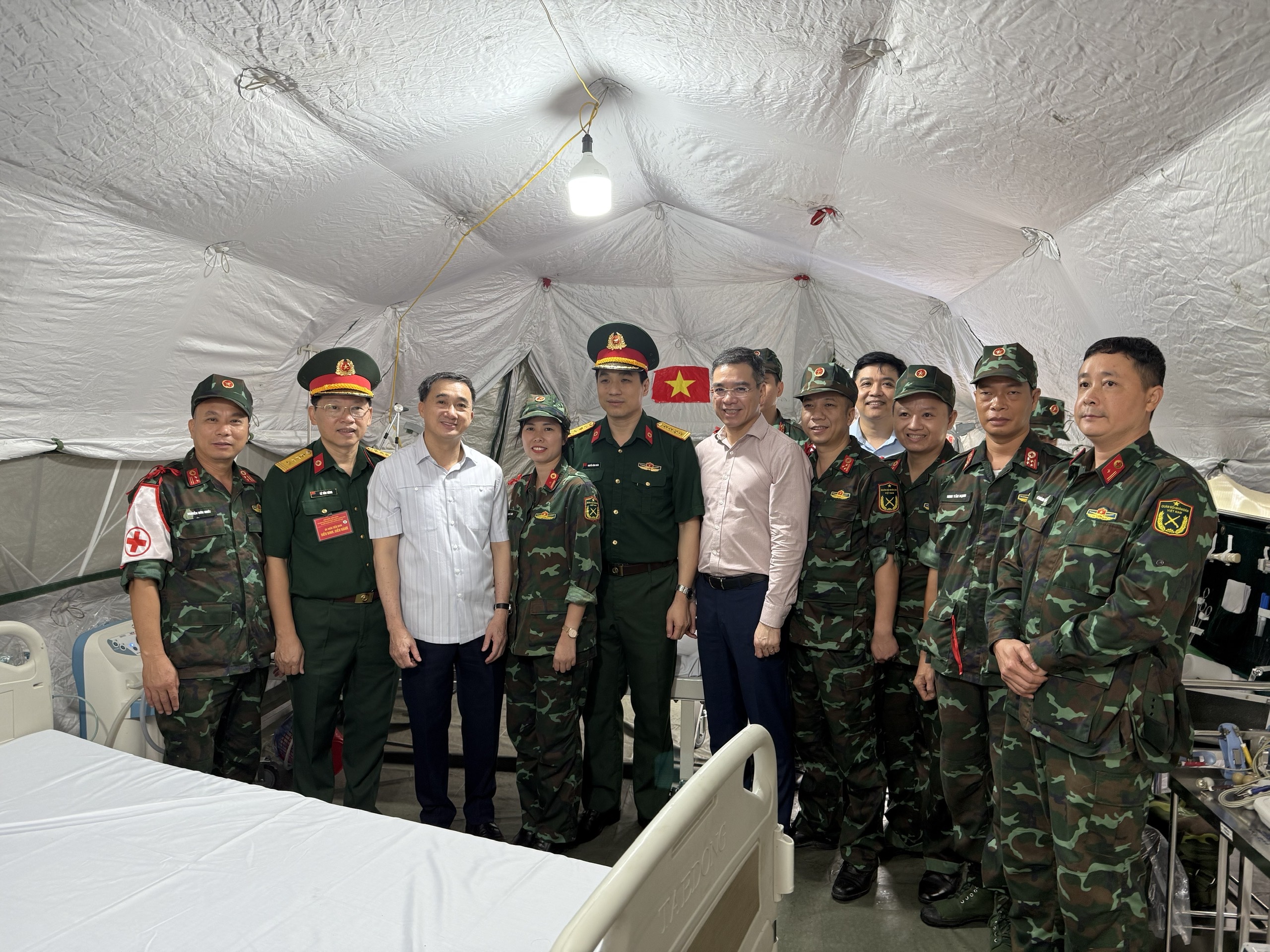 Thứ trưởng Bộ Y tế Trần Văn Thuấn kiểm tra công tác y tế phục vụ sự kiện A80- Ảnh 6. Thứ trưởng Bộ Y tế Trần Văn Thuấn kiểm tra công tác y tế phục vụ sự kiện A80- Ảnh 6.