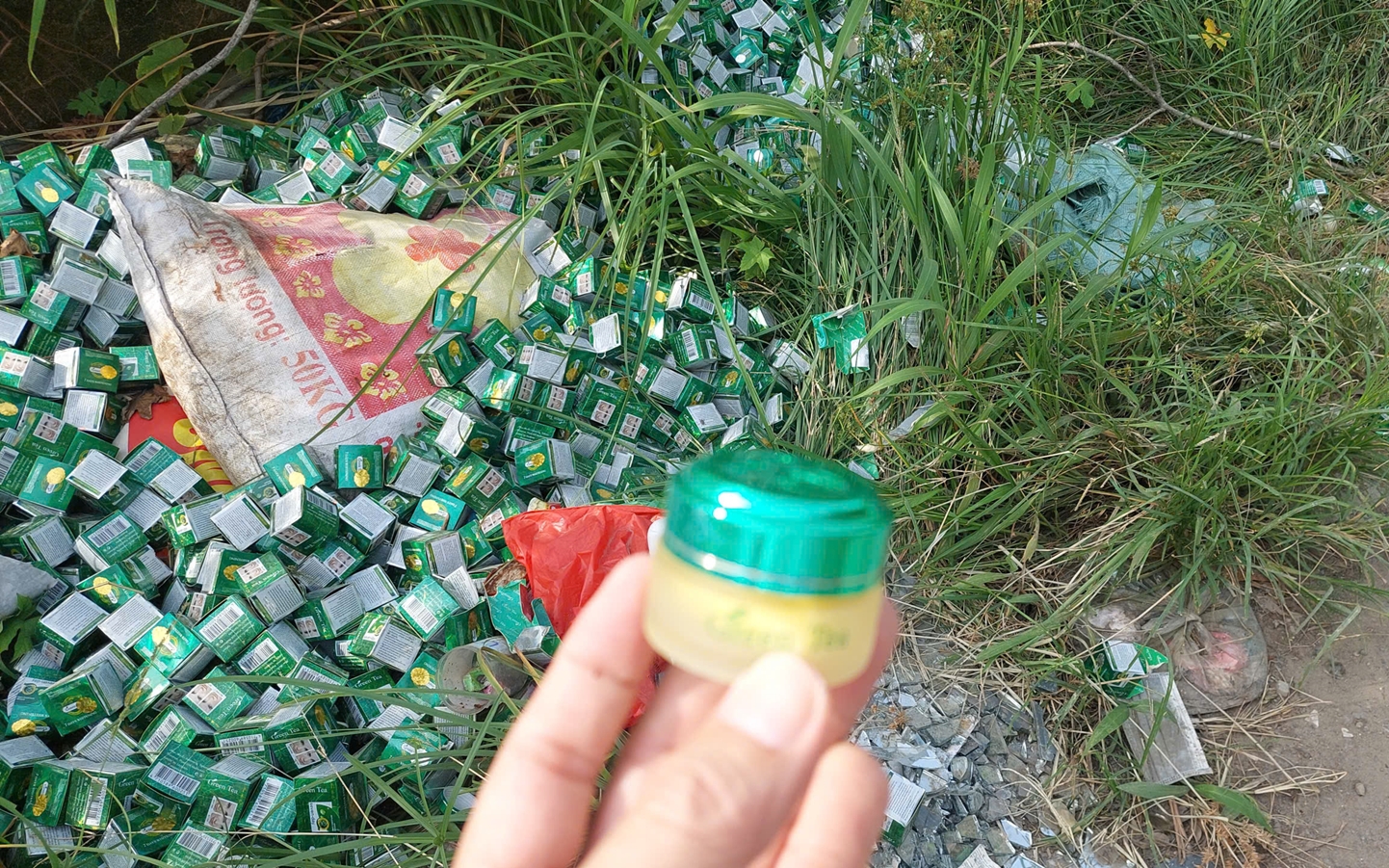 Bắt nhóm sản xuất, buôn bán mỹ phẩm giả thương hiệu nổi tiếng, quy mô liên tỉnh ở TPHCM- Ảnh 9. 50% mỹ phẩm giả rao bán trên mạng toàn cầu, Việt Nam đối mặt thách thức lớn trong quản lý