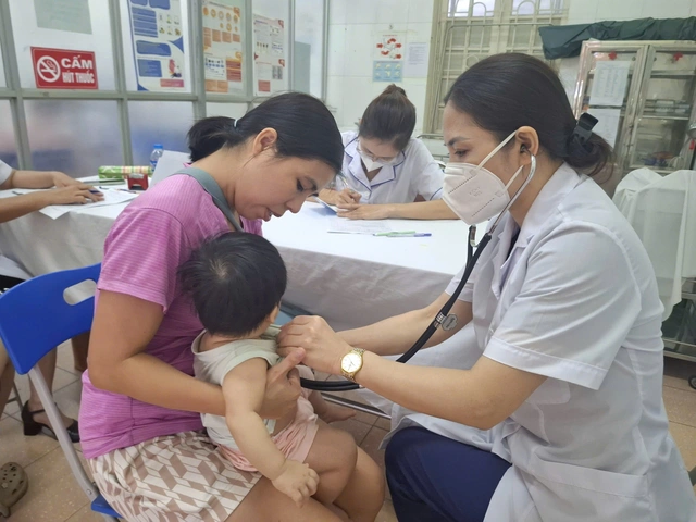 Tỷ lệ tiêm vaccine viêm gan B trong 24 giờ sau sinh cho trẻ ở Lào Cai đạt mức ấn tượng- Ảnh 2. Tỷ lệ tiêm vaccine viêm gan B trong 24 giờ sau sinh cho trẻ ở Lào Cai đạt mức ấn tượng- Ảnh 2.