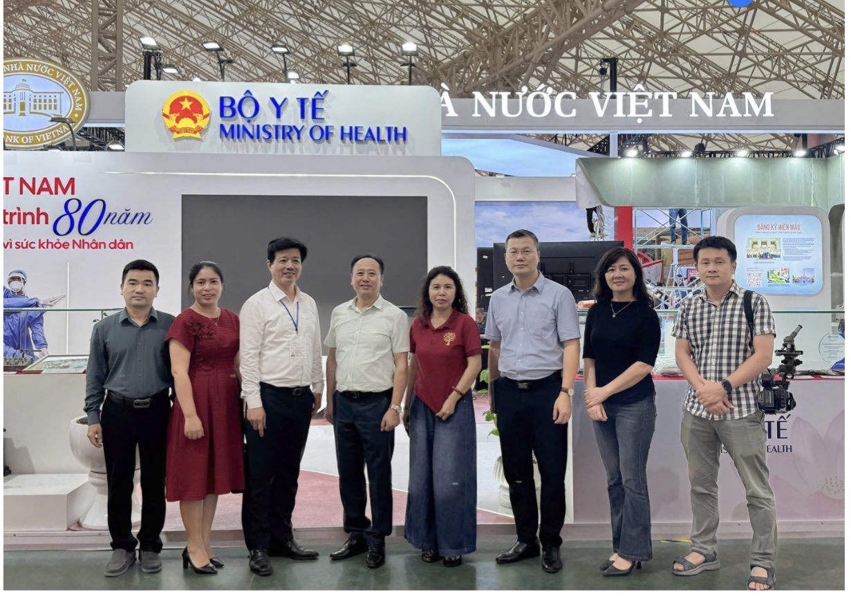 Trưng bày nhiều công nghệ hiện đại chuyên ngành răng hàm mặt tại Triển lãm thành tựu Y tế Việt Nam- Ảnh 5.