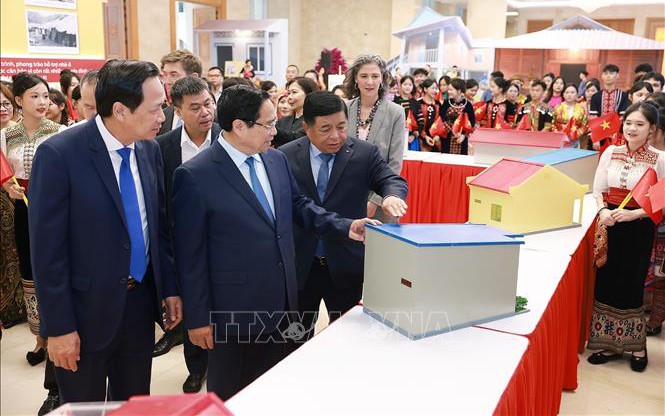 Thủ tướng chủ trì Hội nghị tổng kết Chương trình và Phong trào thi đua &quot;Cả nước chung tay xóa nhà tạm, nhà dột nát&quot;