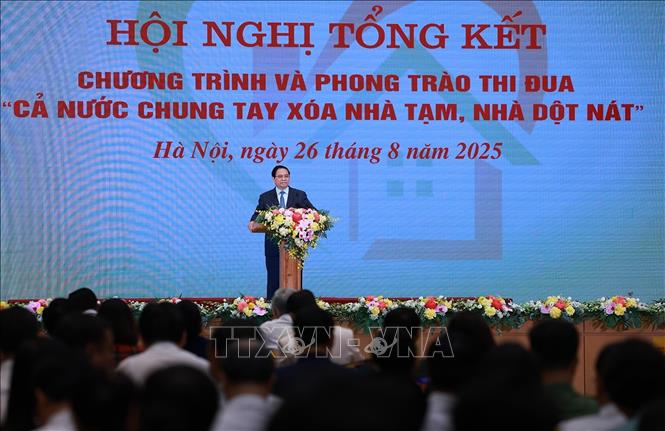 Thủ tướng chủ trì Hội nghị tổng kết Chương trình và Phong trào thi đua 'Cả nước chung tay xóa nhà tạm, nhà dột nát'- Ảnh 5. Thủ tướng chủ trì Hội nghị tổng kết Chương trình và Phong trào thi đua 'Cả nước chung tay xóa nhà tạm, nhà dột nát'- Ảnh 5.