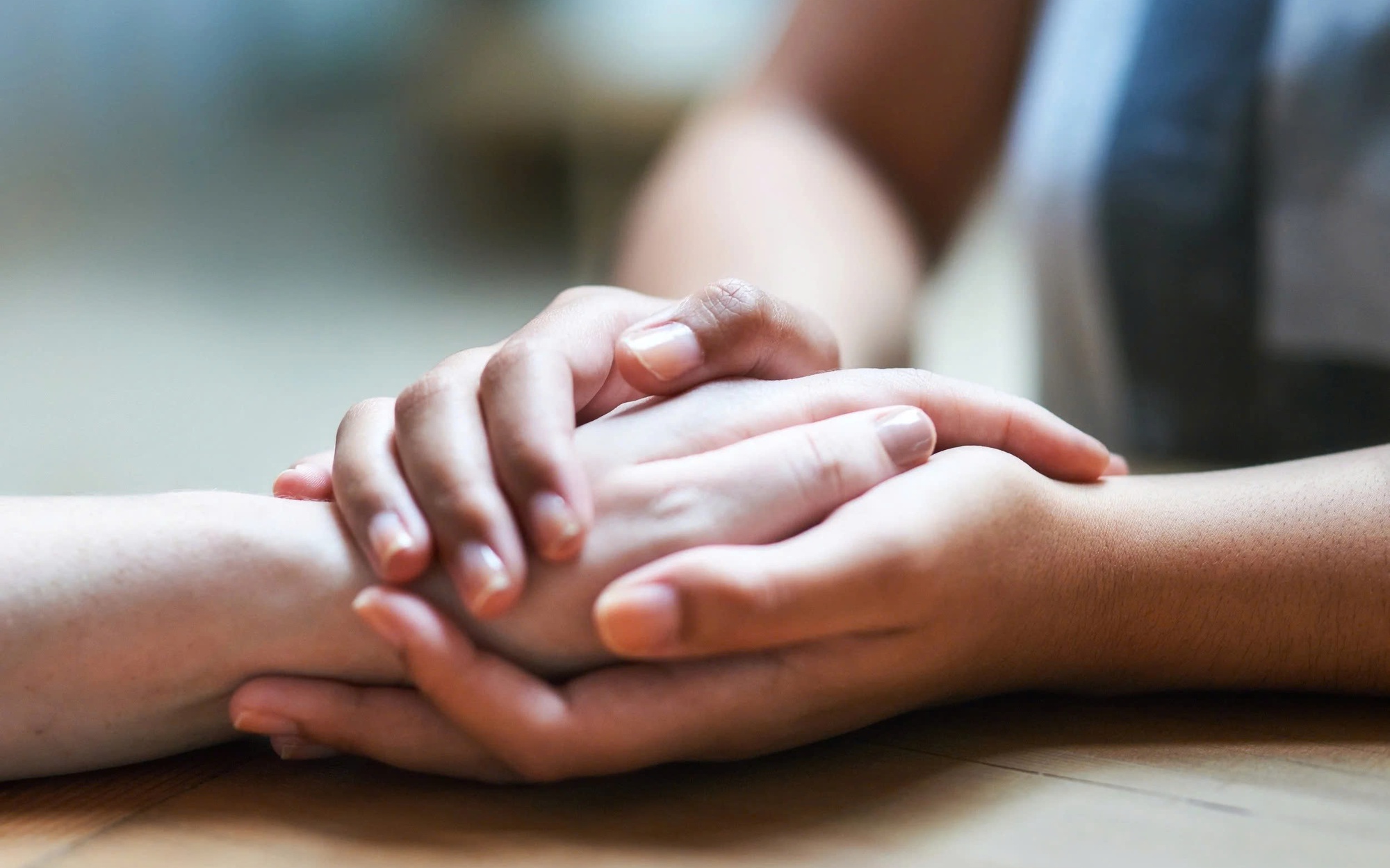 Vì sao cần hỗ trợ tâm lý cho người nhiễm HIV?