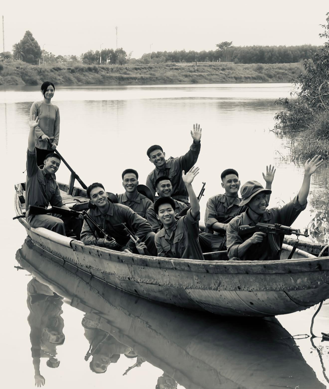 Lê Hạ Anh - cô Hồng lái đò phim 'Mưa đỏ': Tôi thấy hòa bình đẹp lắm- Ảnh 1. Lê Hạ Anh - cô Hồng lái đò phim 'Mưa đỏ': Tôi thấy hòa bình đẹp lắm- Ảnh 1.