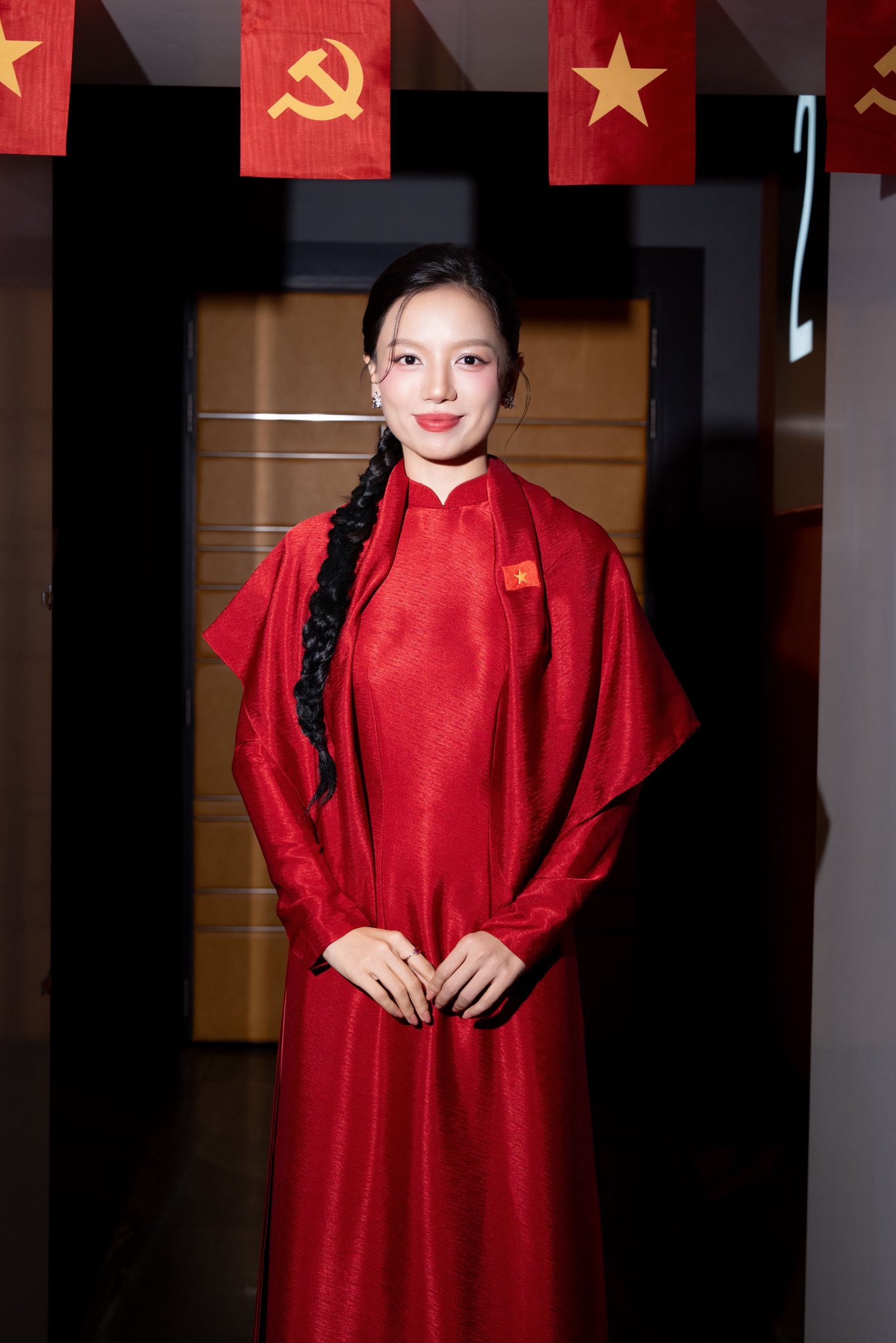 Lê Hạ Anh - cô Hồng lái đò phim 'Mưa đỏ': Tôi thấy hòa bình đẹp lắm- Ảnh 4. Lê Hạ Anh - cô Hồng lái đò phim 'Mưa đỏ': Tôi thấy hòa bình đẹp lắm- Ảnh 4.