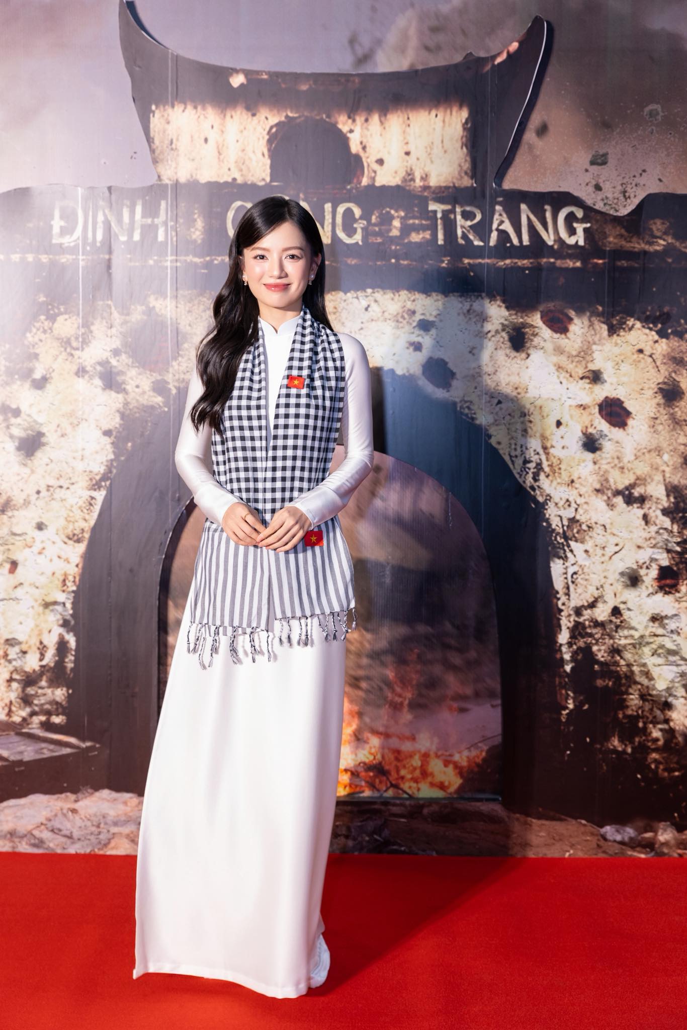 Lê Hạ Anh - cô Hồng lái đò phim 'Mưa đỏ': Tôi thấy hòa bình đẹp lắm- Ảnh 3. Lê Hạ Anh - cô Hồng lái đò phim 'Mưa đỏ': Tôi thấy hòa bình đẹp lắm- Ảnh 3.