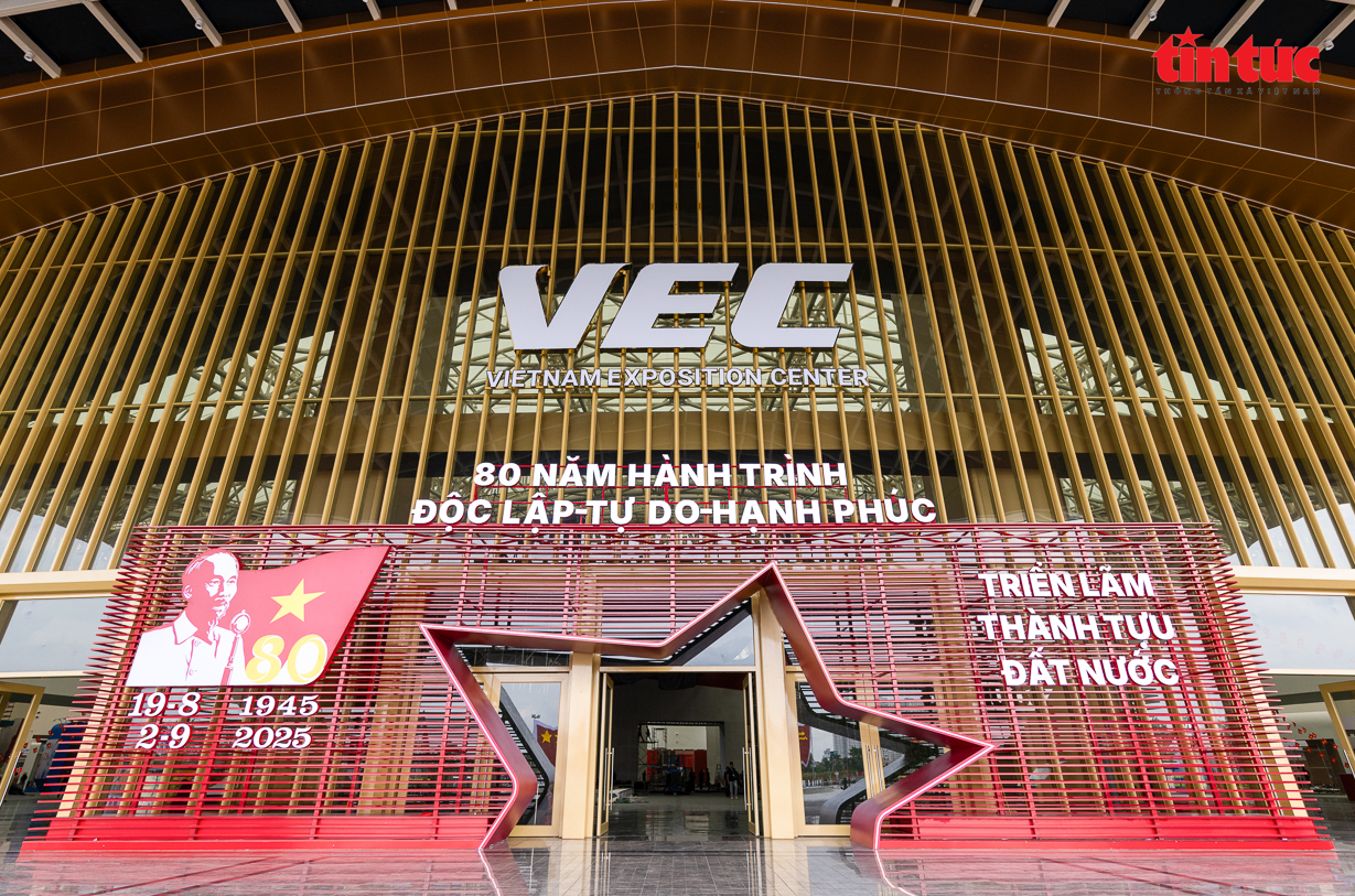 Khai mạc Triển lãm thành tựu đất nước 80 năm hành trình Độc lập - Tự do - Hạnh phúc- Ảnh 2. Khai mạc Triển lãm thành tựu đất nước 80 năm hành trình Độc lập - Tự do - Hạnh phúc- Ảnh 2.