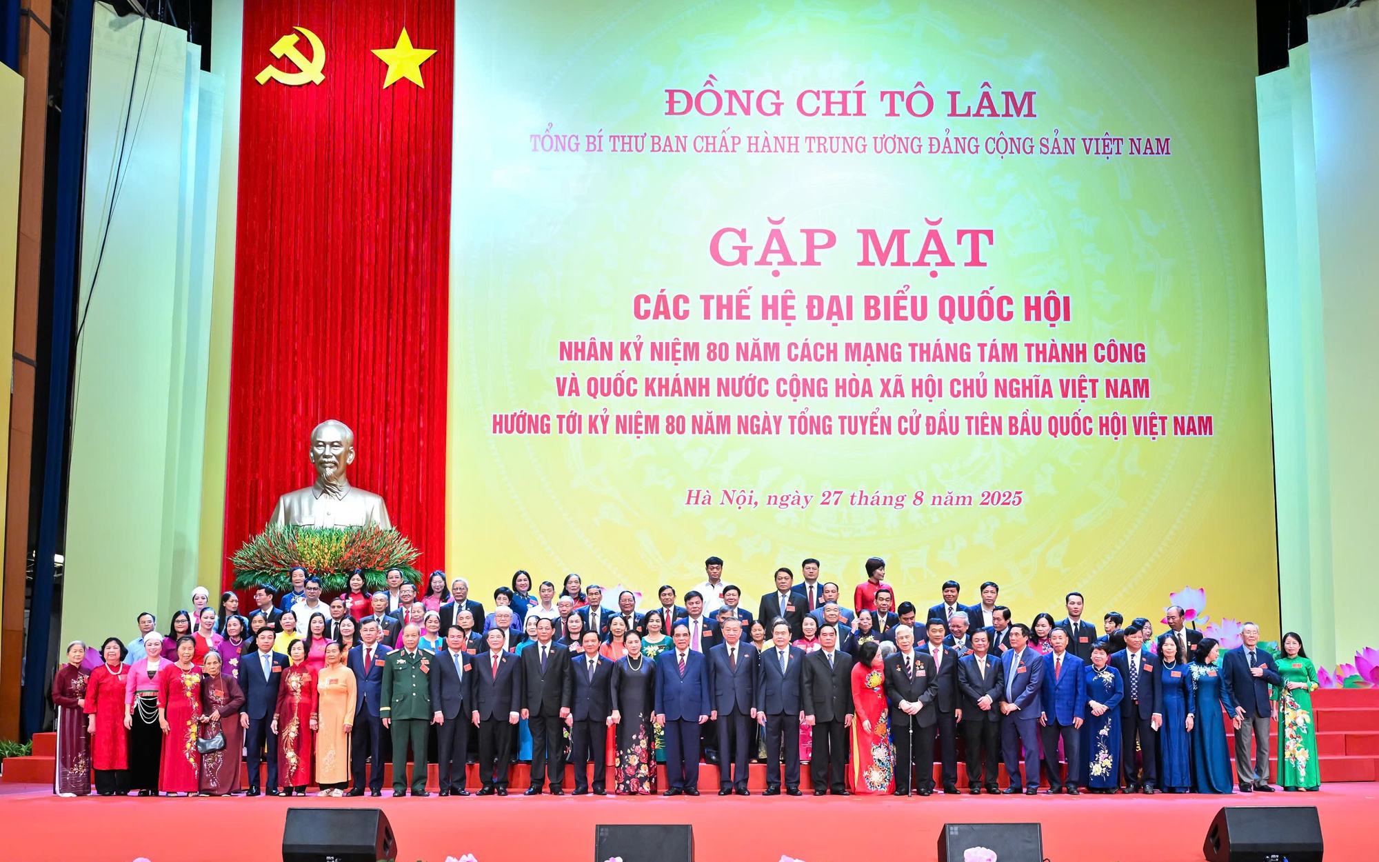 Tổng Bí thư Tô Lâm gặp mặt gần 2.000 ĐBQH qua các thời kỳ