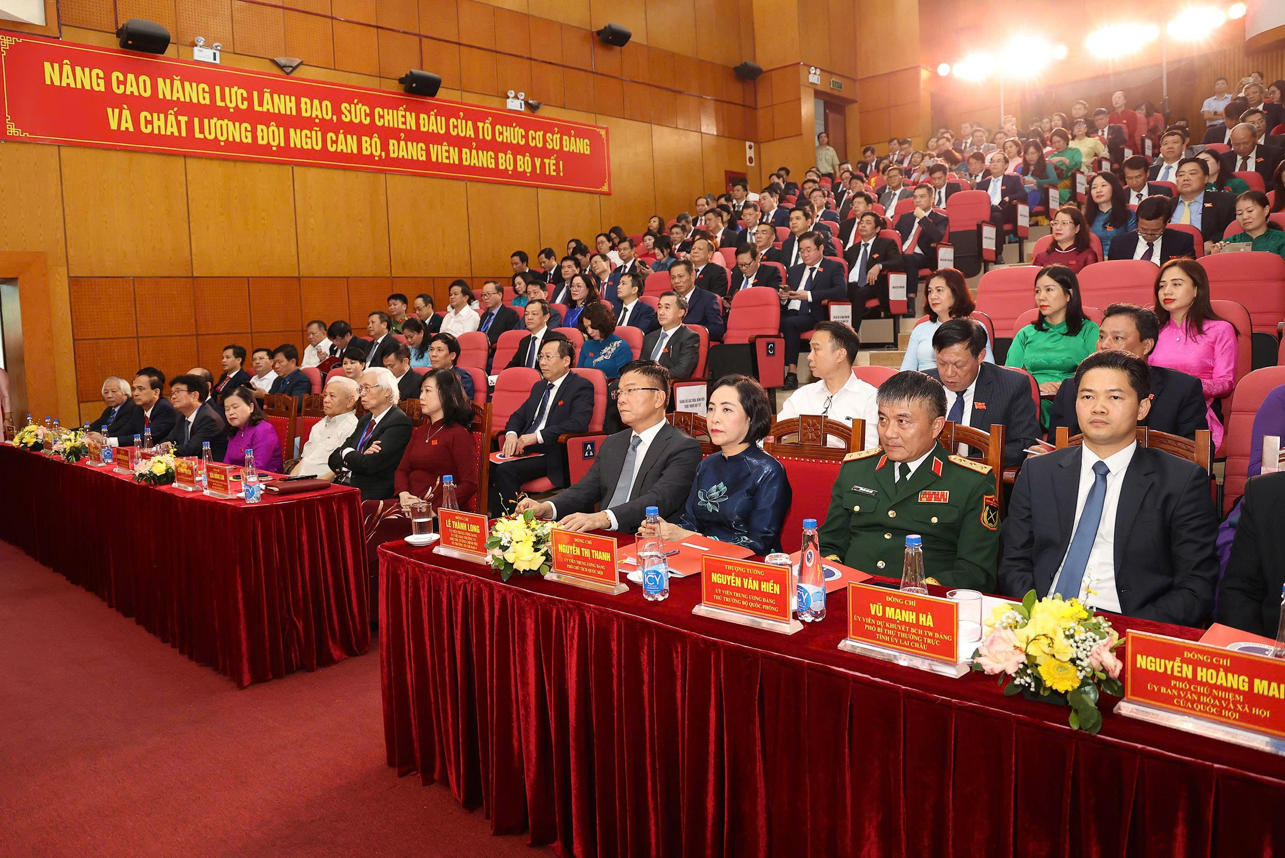 Lấy y tế cơ sở, dự phòng làm nơi bắt đầu...- Ảnh 10. Lấy y tế cơ sở, dự phòng làm nơi bắt đầu...- Ảnh 10.