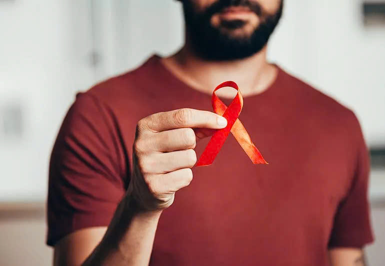 5 hiểu lầm thường gặp về HIV cần xóa bỏ- Ảnh 1. 5 hiểu lầm thường gặp về HIV cần xóa bỏ- Ảnh 1.