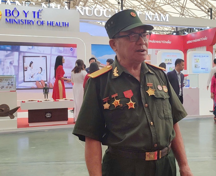 Hàng ngàn người dân thăm quan, trải nghiệm khám bệnh tại Triển lãm 'Y tế Việt Nam - Hành trình 80 năm vì sức khỏe Nhân dân'- Ảnh 2.