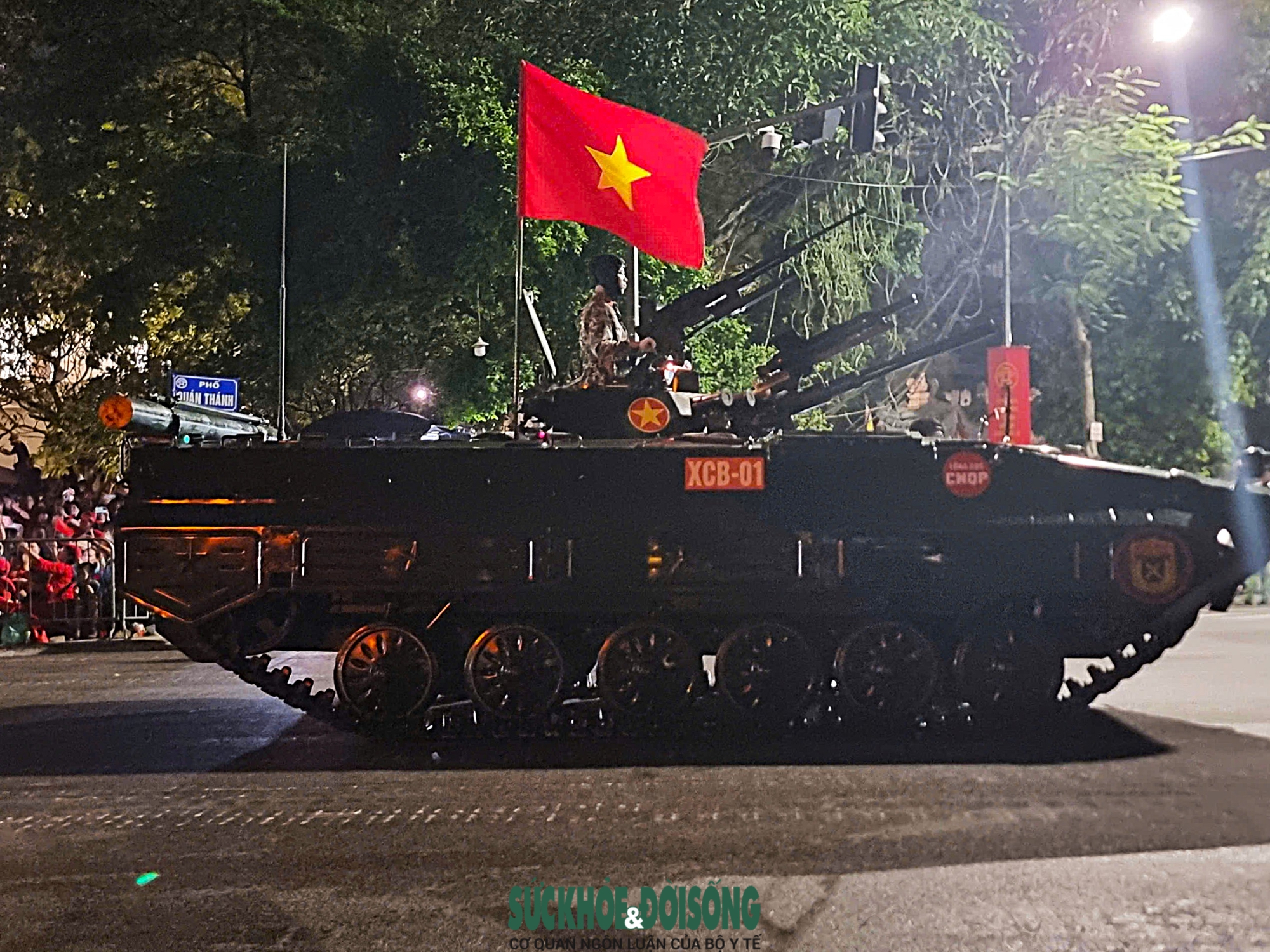 Khí tài quân sự tập kết từ rạng sáng chuẩn bị tổng duyệt diễu binh- Ảnh 6. Khí tài quân sự tập kết từ rạng sáng chuẩn bị tổng duyệt diễu binh- Ảnh 6.