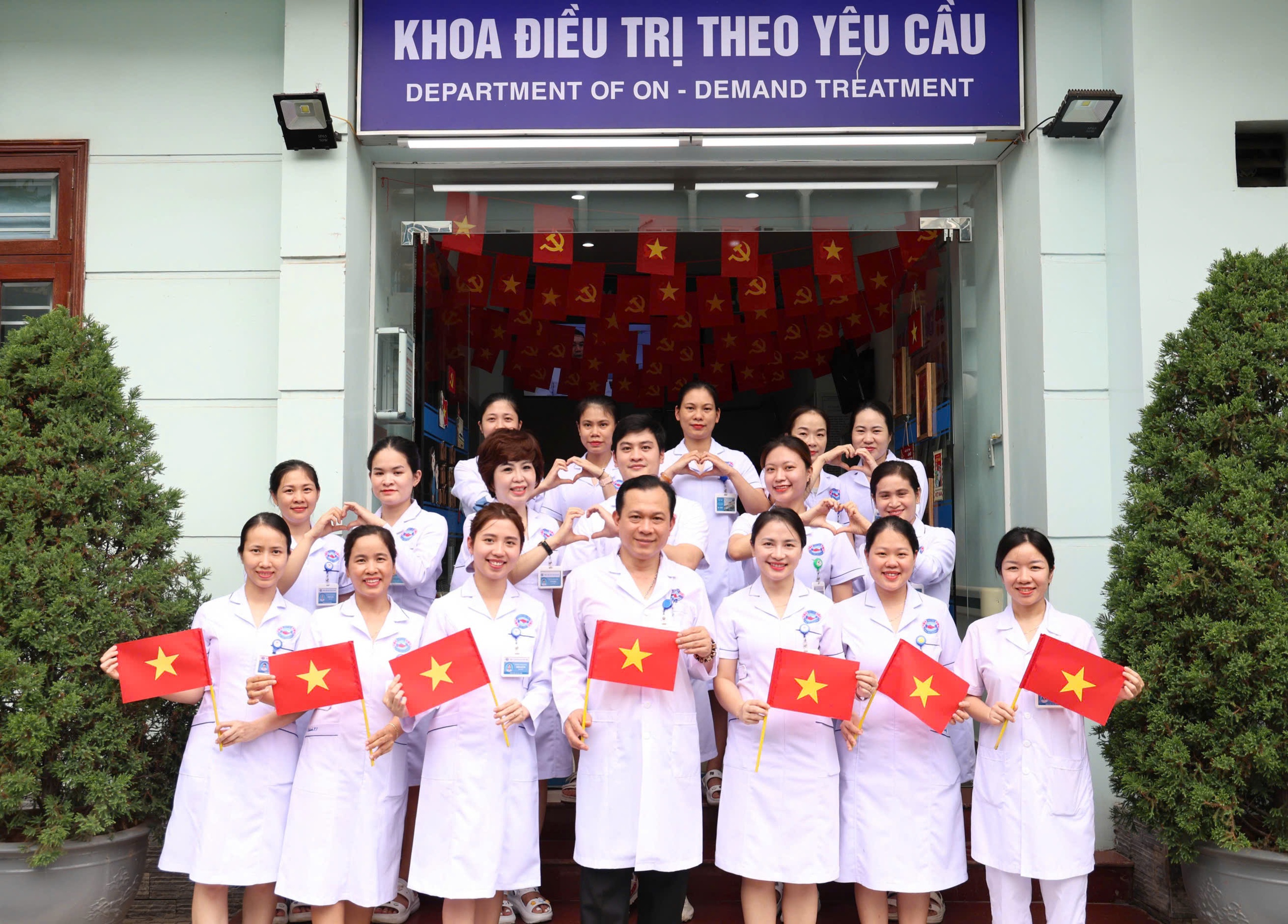 Hải Phòng rực rỡ cờ hoa, thầy trò và y bác sĩ hân hoan mừng 80 năm Quốc khánh- Ảnh 11.