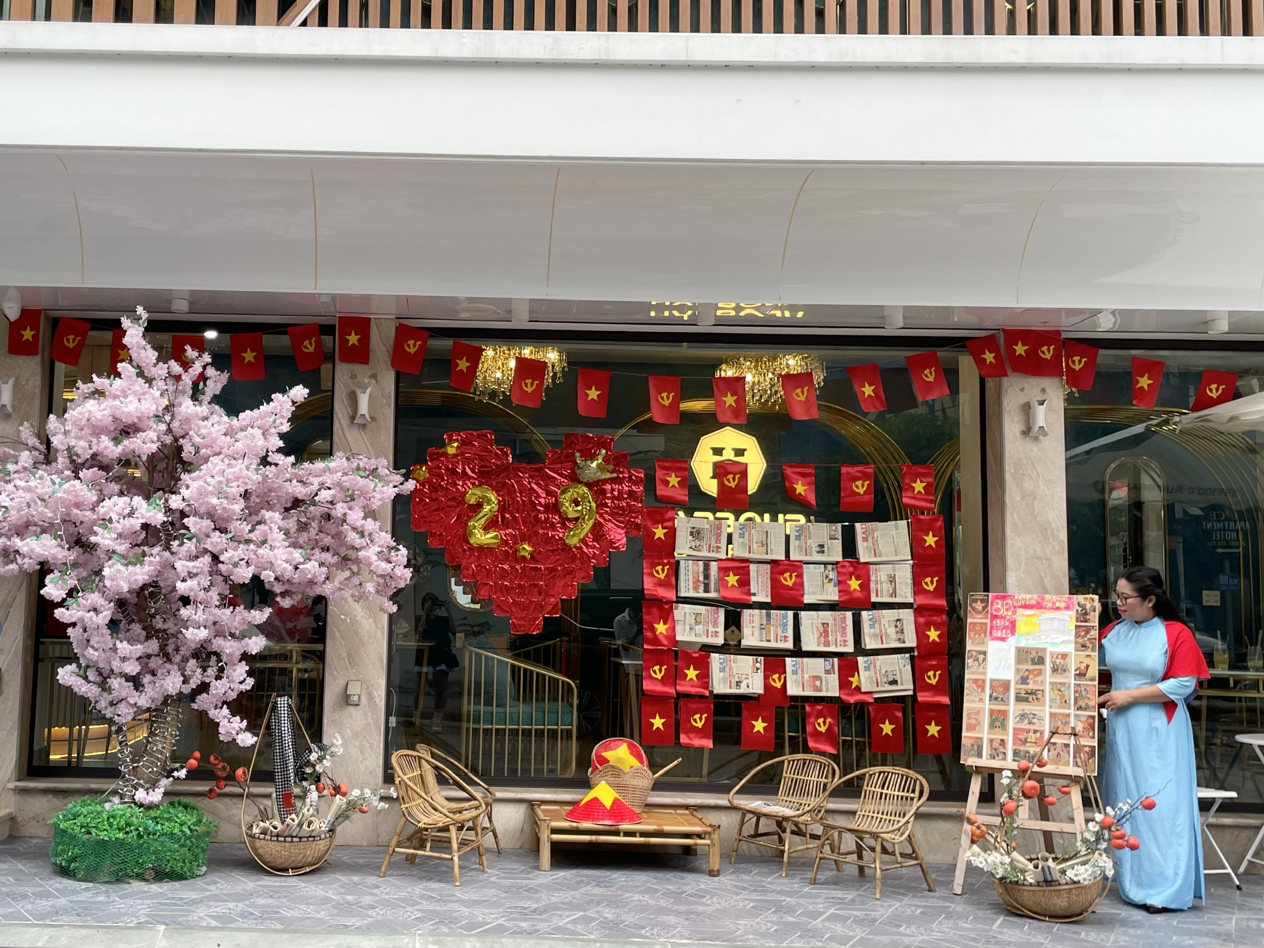 Hải Phòng rực rỡ cờ hoa, thầy trò và y bác sĩ hân hoan mừng 80 năm Quốc khánh- Ảnh 25. Hải Phòng rực rỡ cờ hoa, thầy trò và y bác sĩ hân hoan mừng 80 năm Quốc khánh- Ảnh 25.
