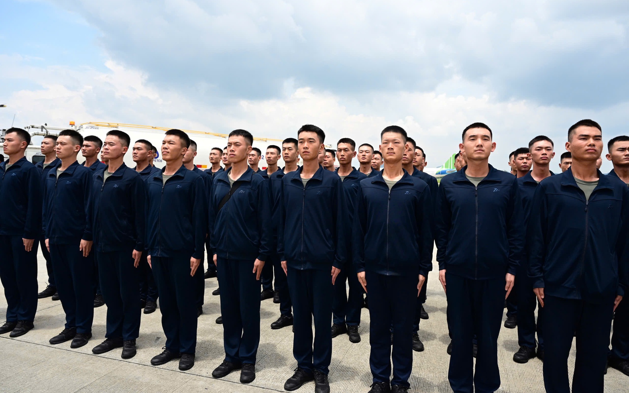 120 quân nhân Trung Quốc đến Hà Nội tham gia diễu binh, diễu hành