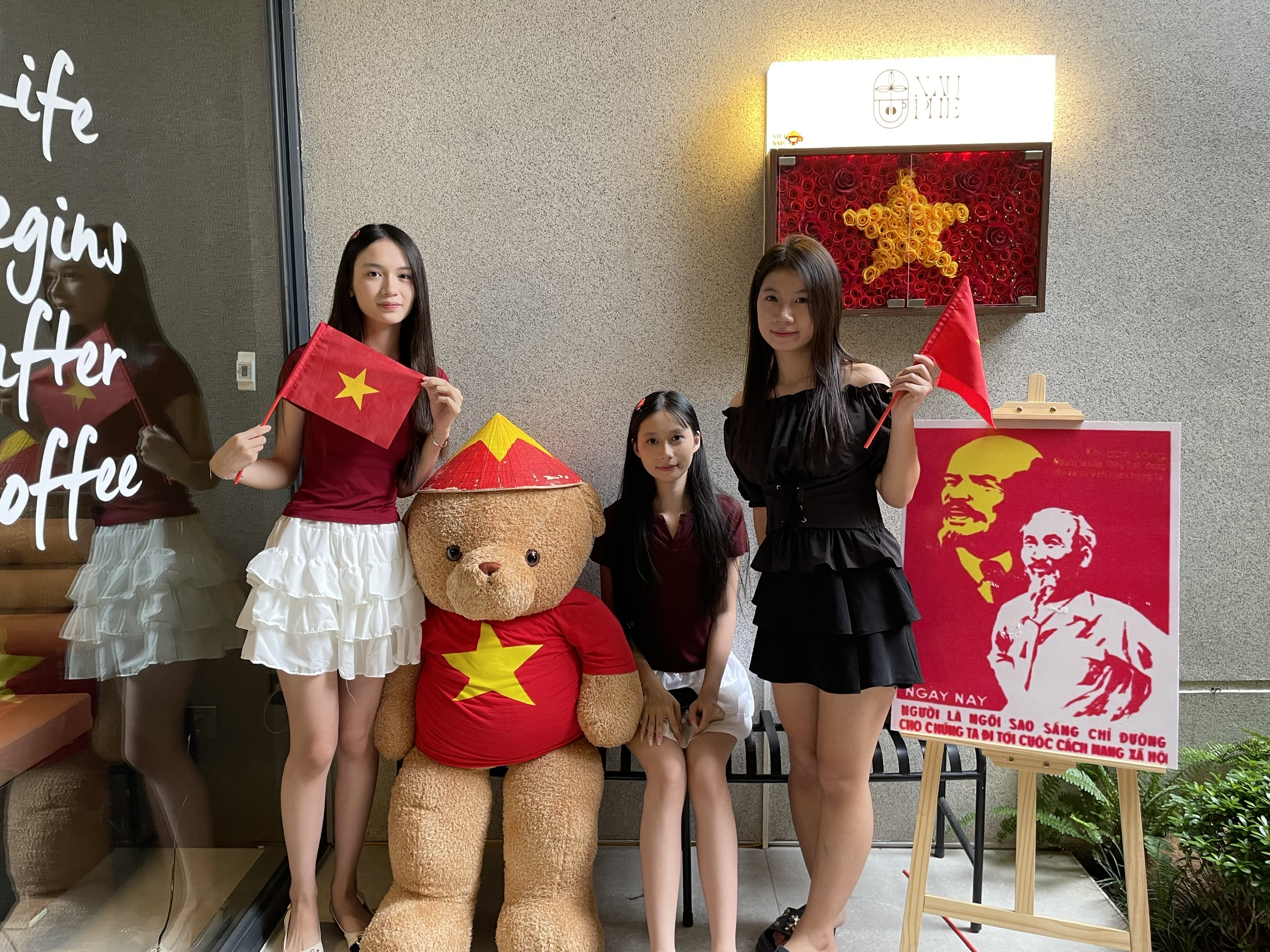 Hải Phòng rực rỡ cờ hoa, thầy trò và y bác sĩ hân hoan mừng 80 năm Quốc khánh- Ảnh 26.