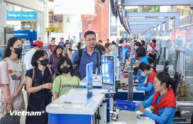Bến xe Hà Nội vắng vẻ, khách bay tăng cao trước ngày nghỉ lễ Quốc khánh 2/9- Ảnh 7. Bến xe Hà Nội vắng vẻ, khách bay tăng cao trước ngày nghỉ lễ Quốc khánh 2/9- Ảnh 7.