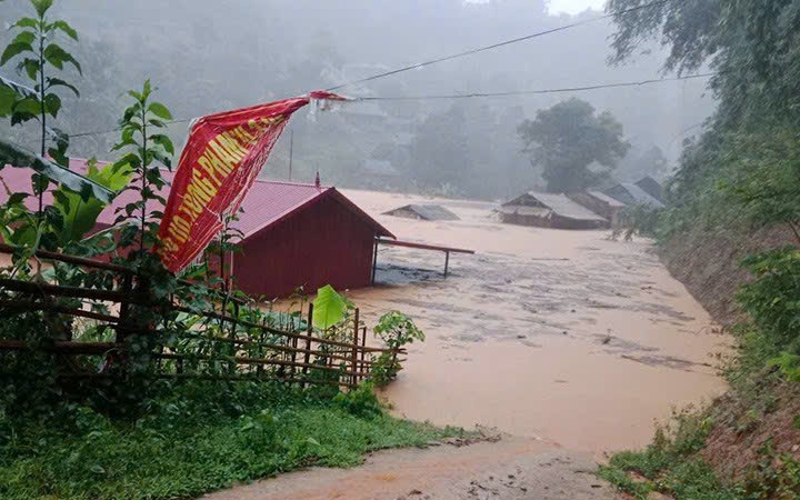 Hà Nội hỗ trợ 8 tỉ đồng cho hai tỉnh Điện Biên và Sơn La khắc phục mưa lũ