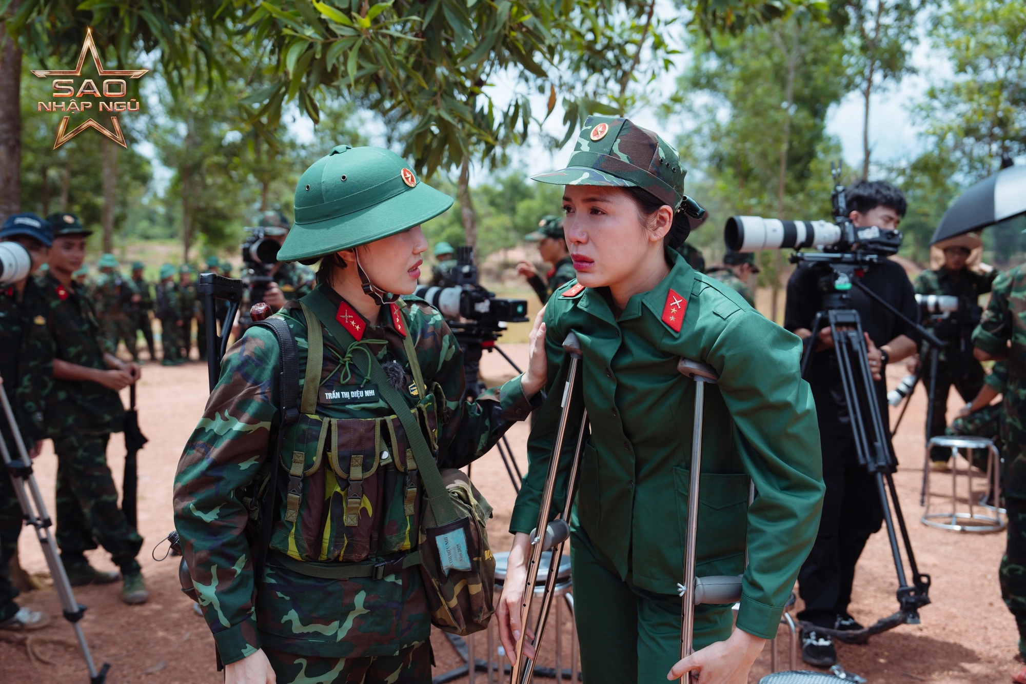 Minh Tú gặp chấn thương nặng, bật khóc vì phải rời 'Sao nhập ngũ'- Ảnh 3. Minh Tú gặp chấn thương nặng, bật khóc vì phải rời 'Sao nhập ngũ'- Ảnh 3.