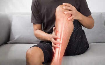 Ngừa té ngã, gãy xương – Sai lầm khi chỉ nghĩ đến bổ sung canxi và vitamin D