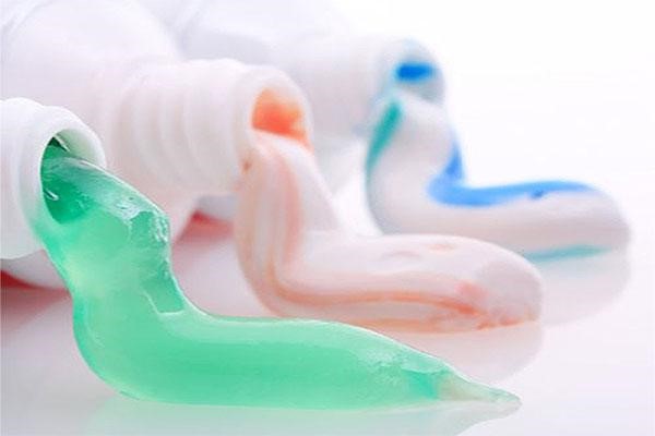 Mê hồn trận kem đánh răng: Bí quyết 'giải mã' thành phần, chọn đúng 'chân ái' cho răng miệng- Ảnh 2. Mê hồn trận kem đánh răng: Bí quyết 'giải mã' thành phần, chọn đúng 'chân ái' cho răng miệng- Ảnh 2.