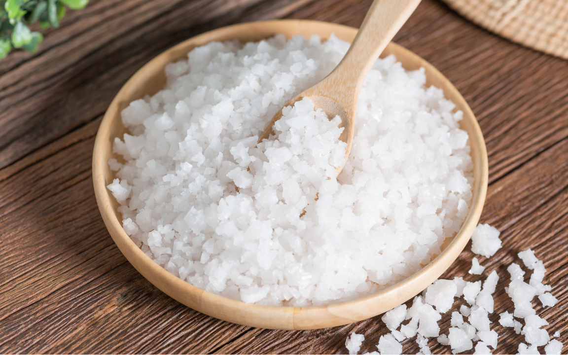Mẹo cắt giảm lượng muối ăn hàng ngày giúp giảm hàng loạt vấn đề về sức khỏe